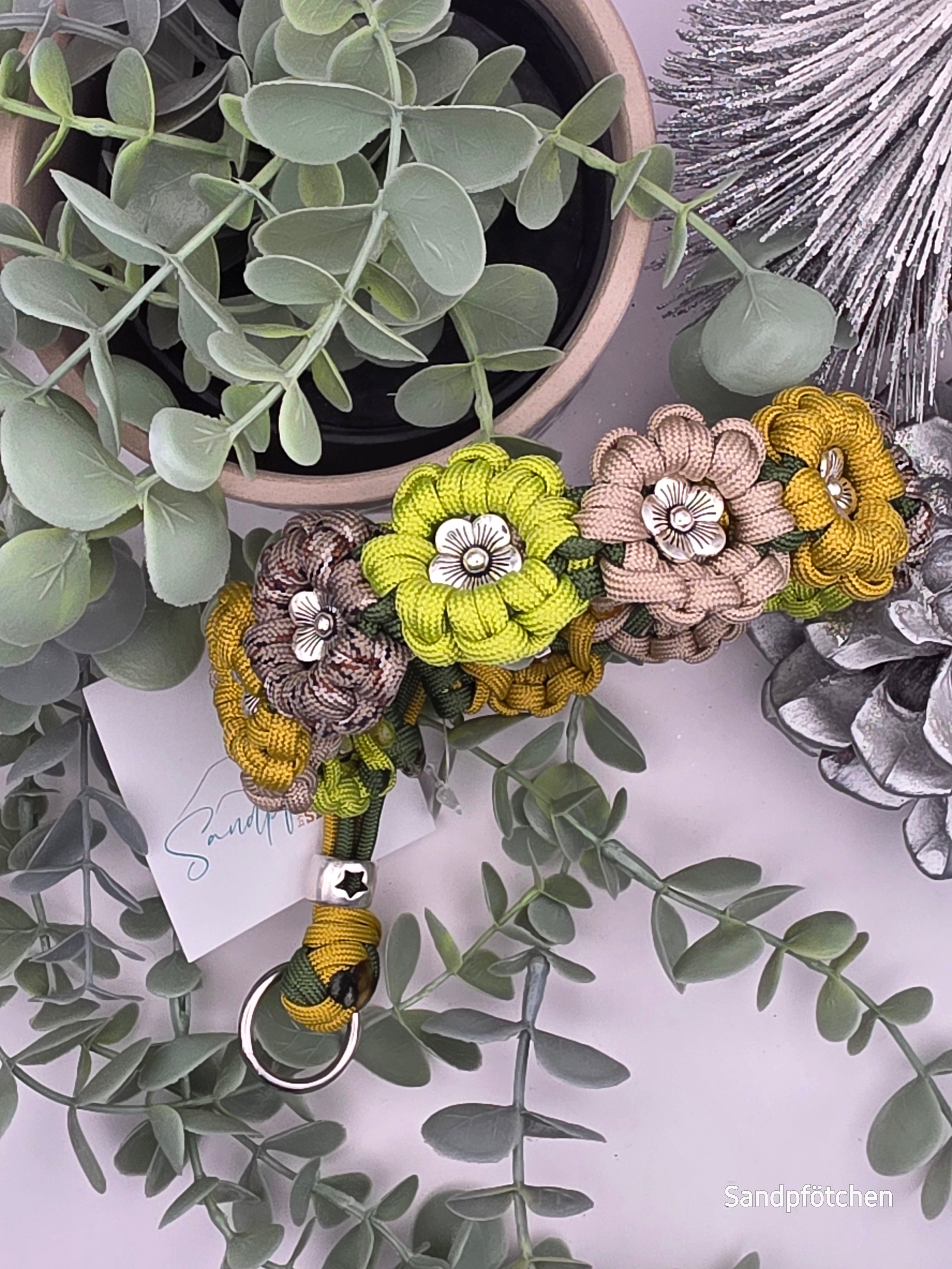 Paracord Blumenhalsband 32cm