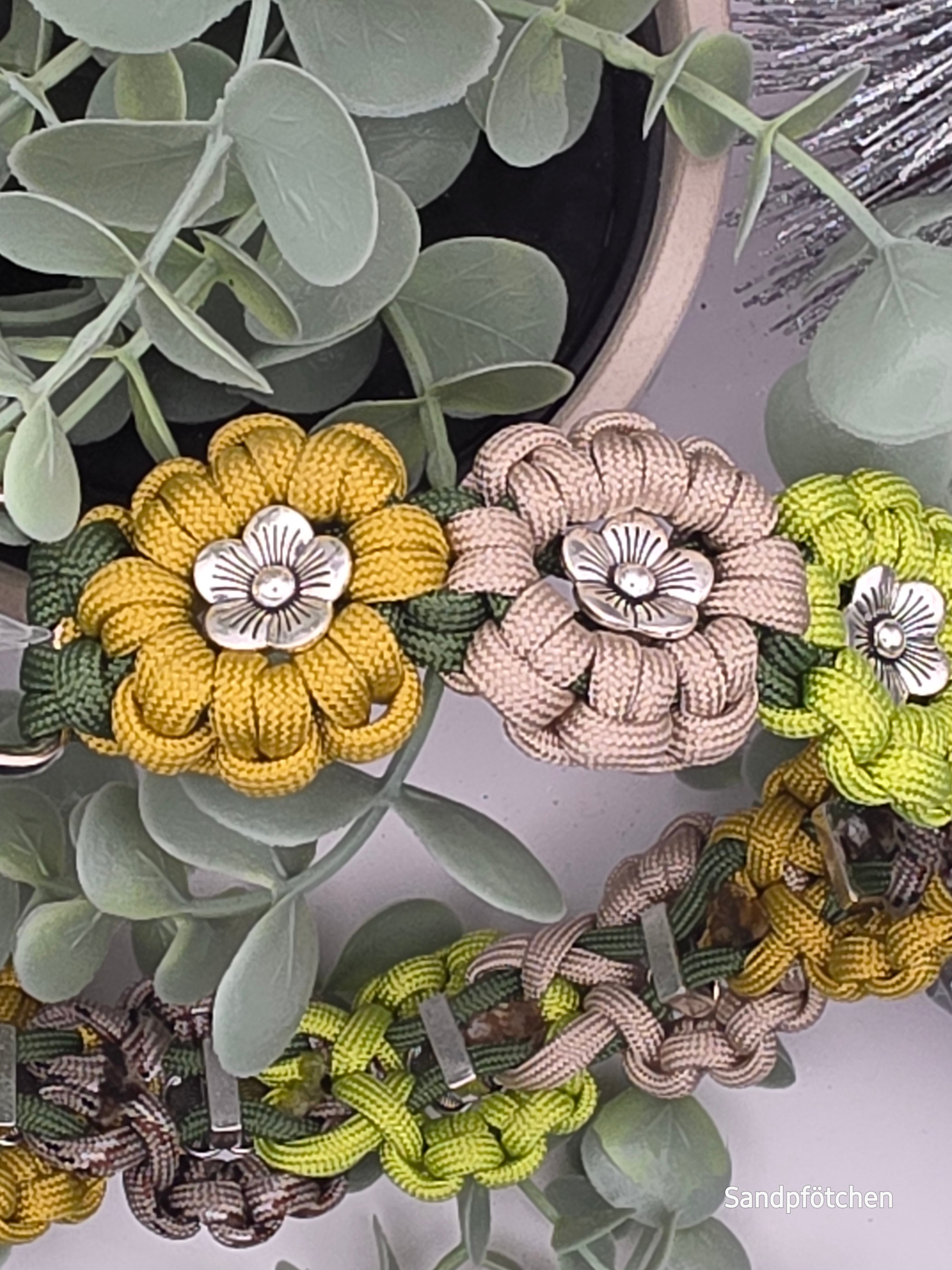 Paracord Blumenhalsband 32cm