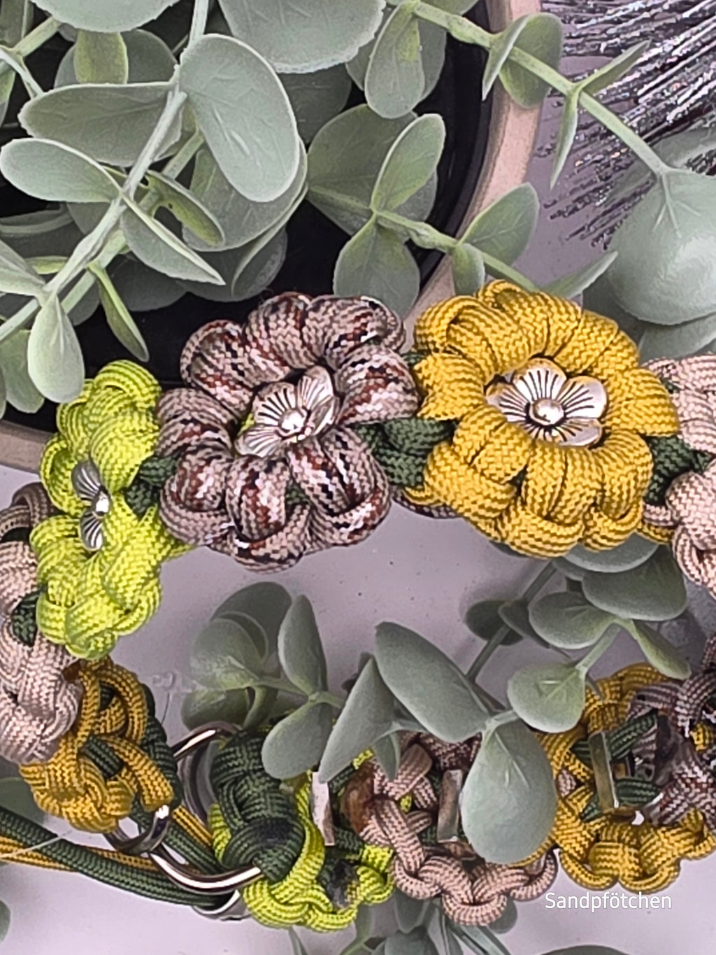 Paracord Blumenhalsband 32cm